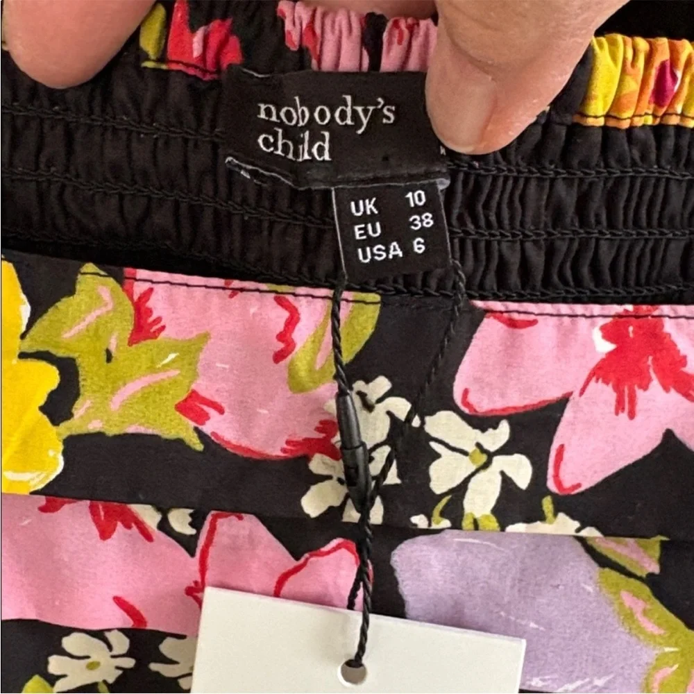NWT Nobody's Child Nova Puff Sleeve
Black Floral Midi Dress Size 6 - Picture 9 of 15